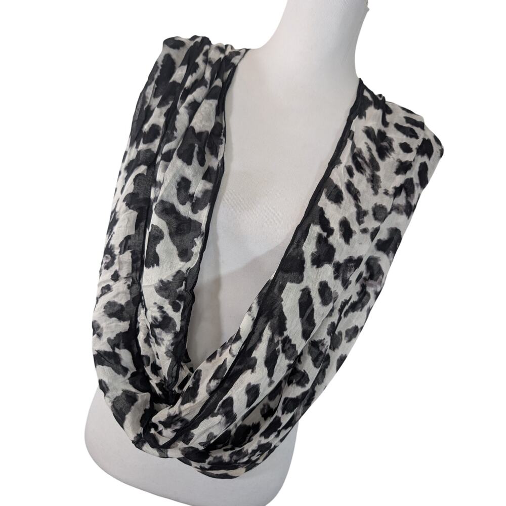 THE LIMITED! BLACK AND CREAM SHEER RAYON LEOPARD PRINT CIRCULAR SCARF, WRAP! OS